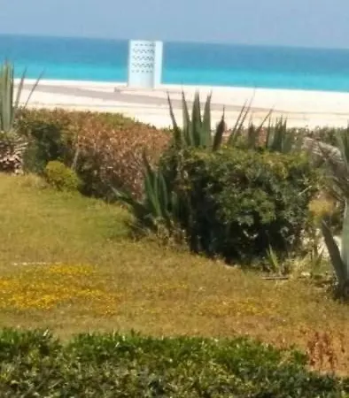 شاليه مرقيا بالساحل الشمالي صف اول بحر Dawwar Abd al Qadir Qasim Exterior foto