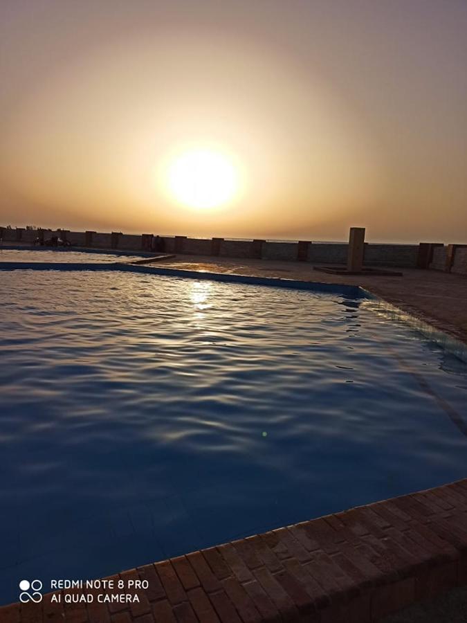 مرقيا بالساحل الشمالي صف اول بحر Apartment *