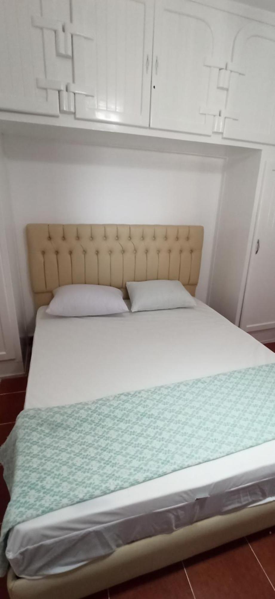 مرقيا بالساحل الشمالي صف اول بحر Apartment *